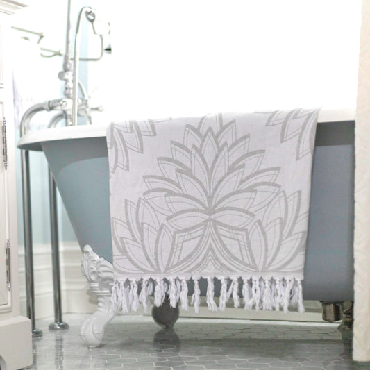 Elevate Your Cottage Collection with Pomp & Sass's Luxurious Turkish Towels
