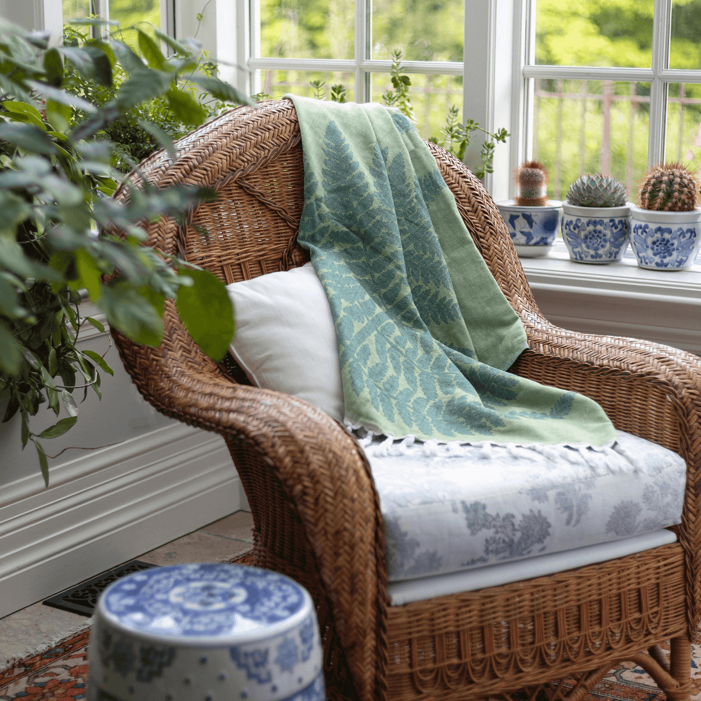 Turkish towels Canada in pure cotton for sustainability. Green fern design.