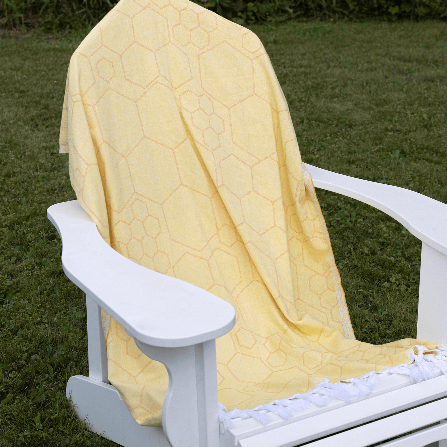 Luxury yellow orange honeycomb Turkish towel Canada. Pure Turkish cotton. Turkish towel bath. Turkish towel beach. Luxury Turkish towel. Travel towel.