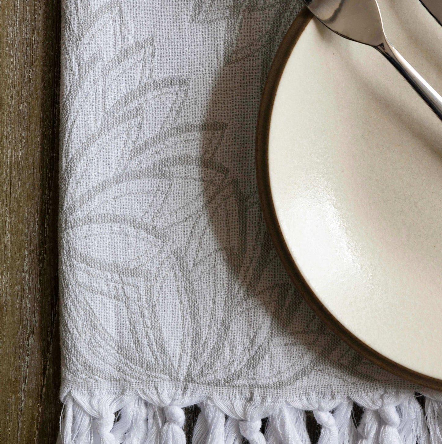 Turkish towels Canada set in grey and white floral. Pure Turkish cotton for sustainability. Machine was and dry. A gift set.