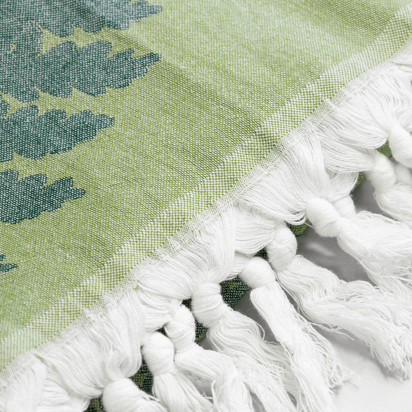 Turkish towels Canada in pure cotton for sustainability. Green fern design.